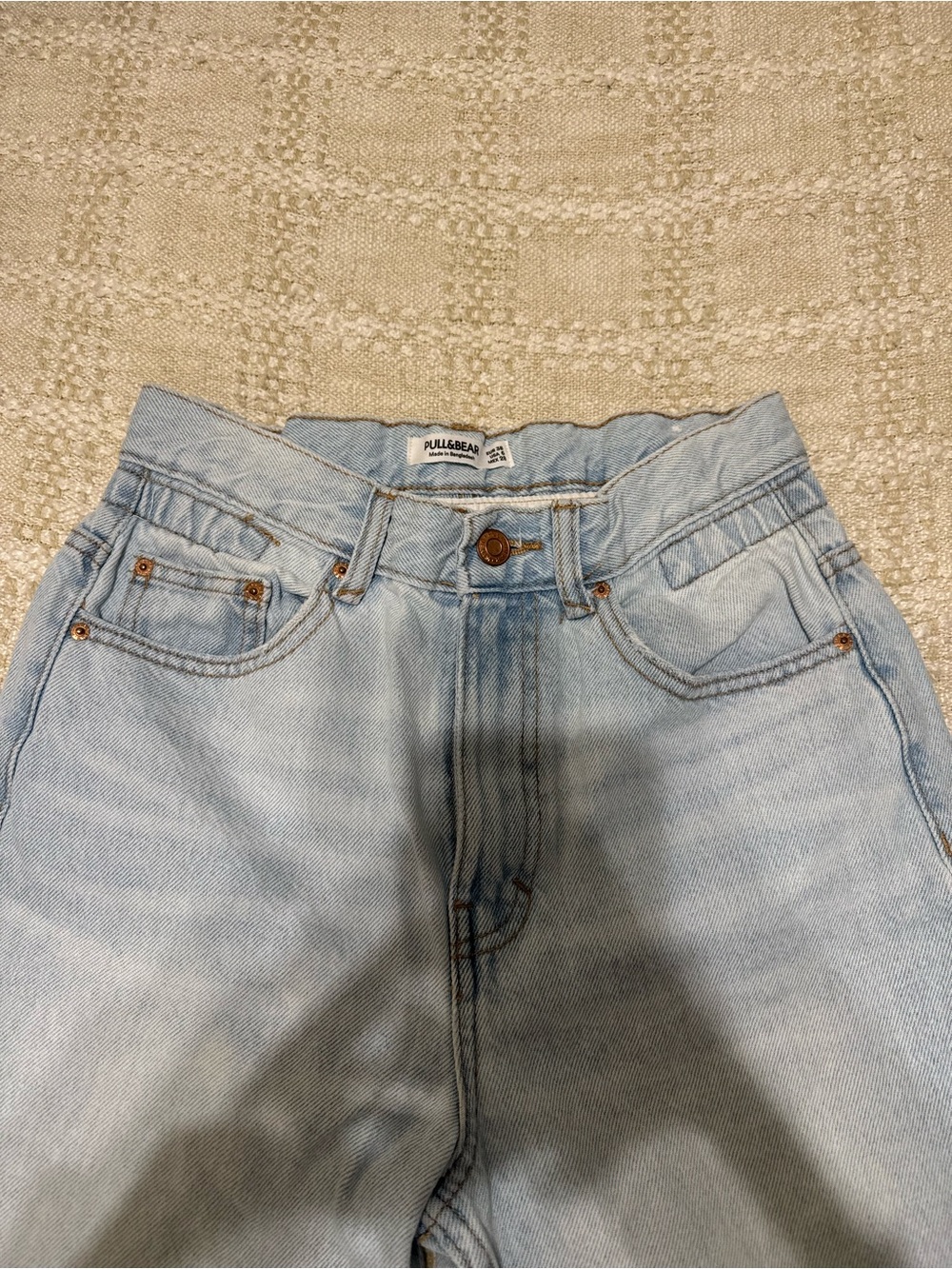 Pull&Bear Light Blue High-Rise Mom Jeans